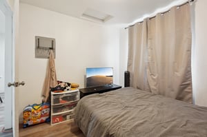 W 66th St-0105-014.jpg