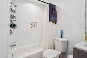 W 66th St-0105-018.jpg