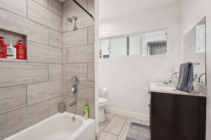 W 66th St-0105-021.jpg