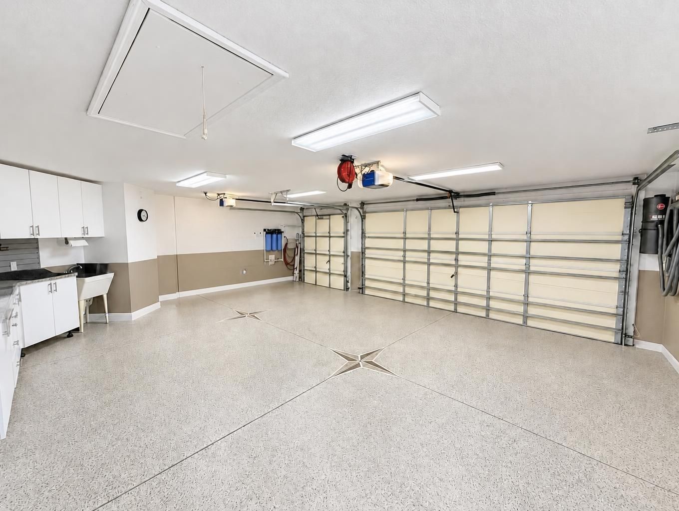 Garage 4