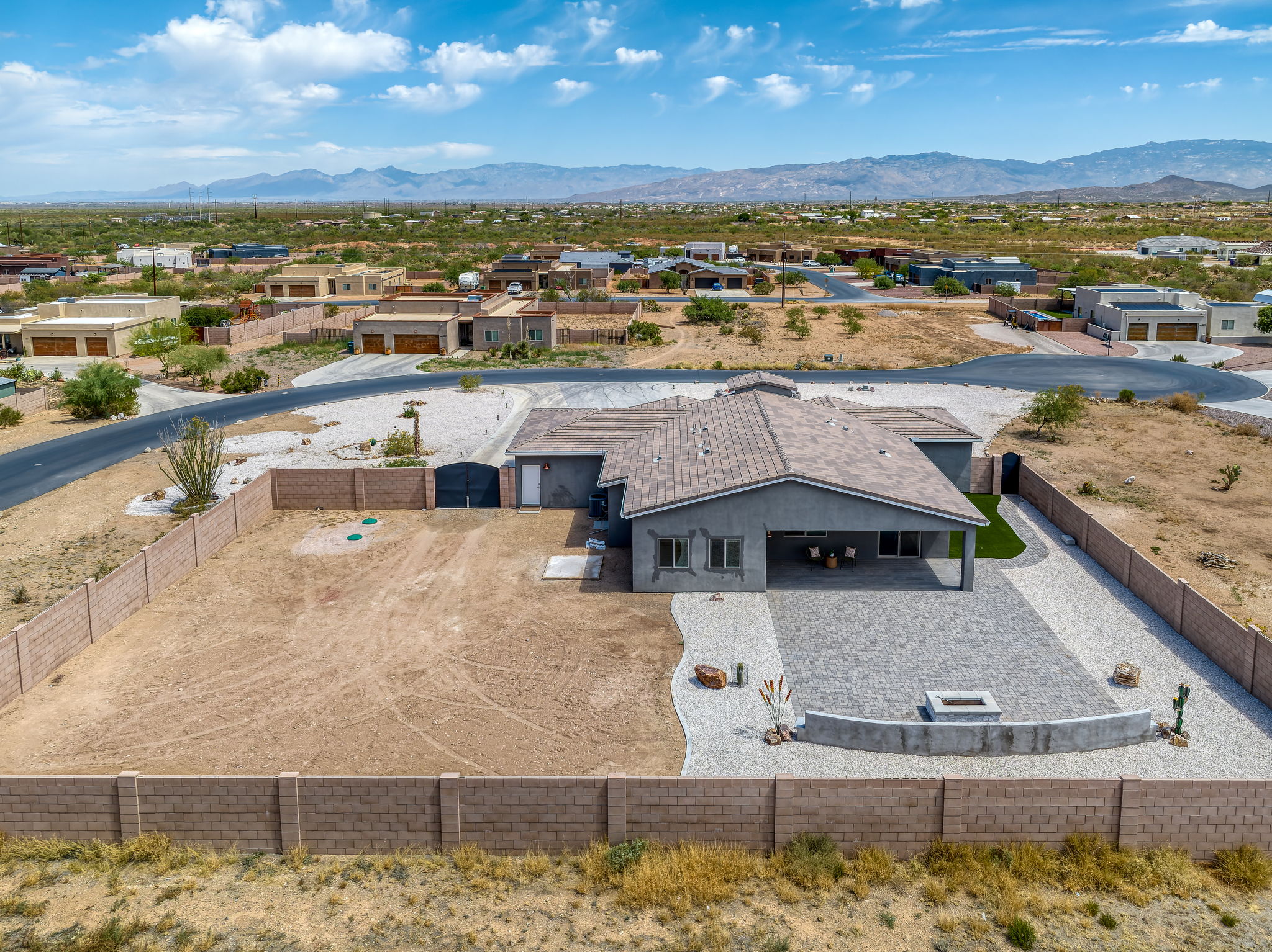 Aerial back yard/ double gate