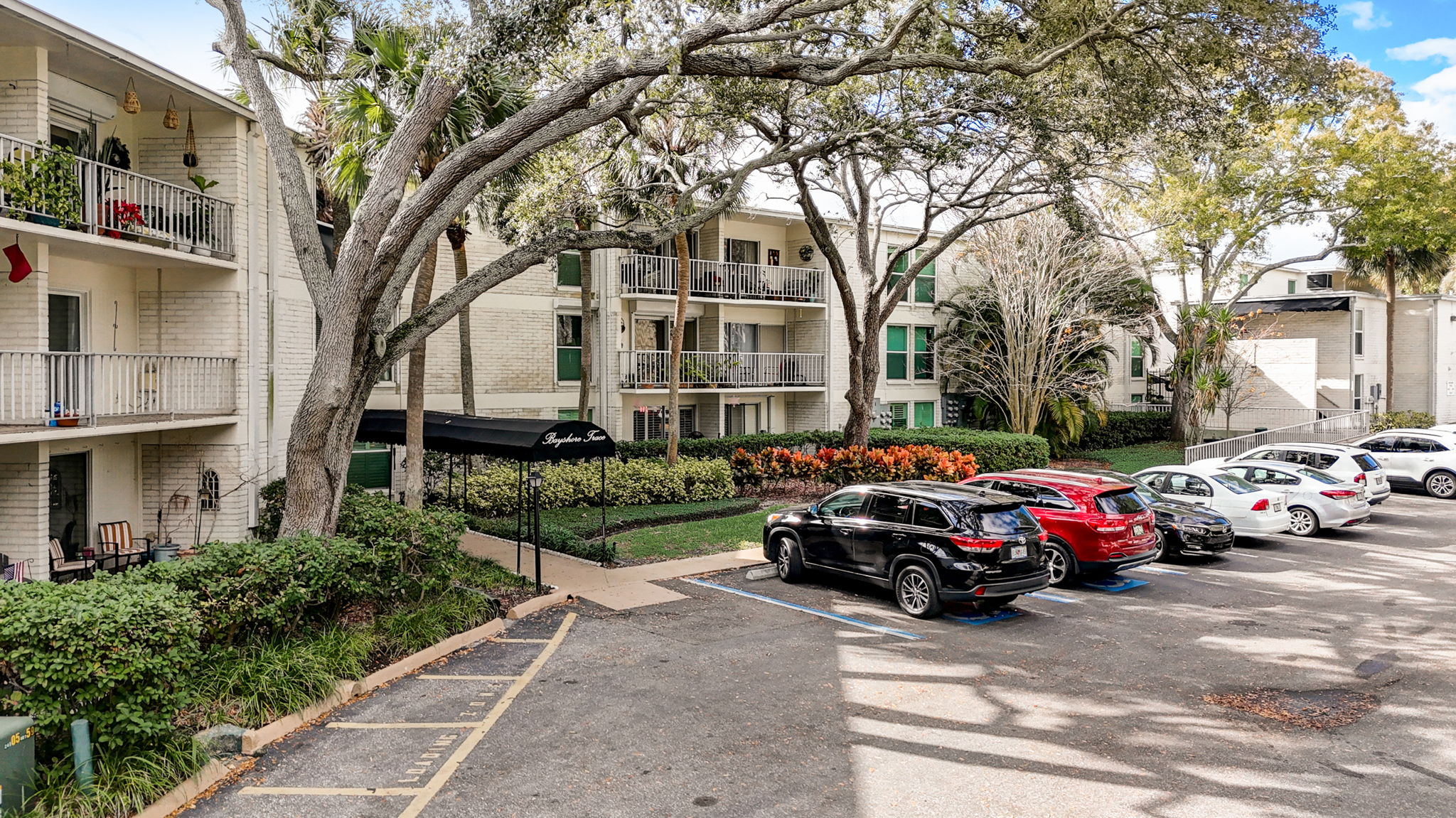 Bayshore Blvd B11-002