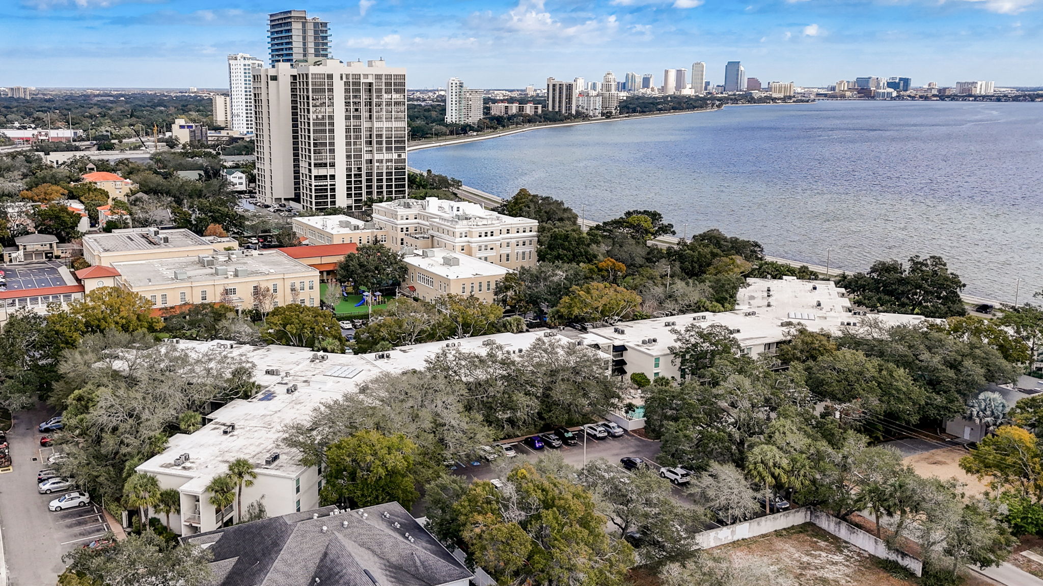 Bayshore Blvd B11-033