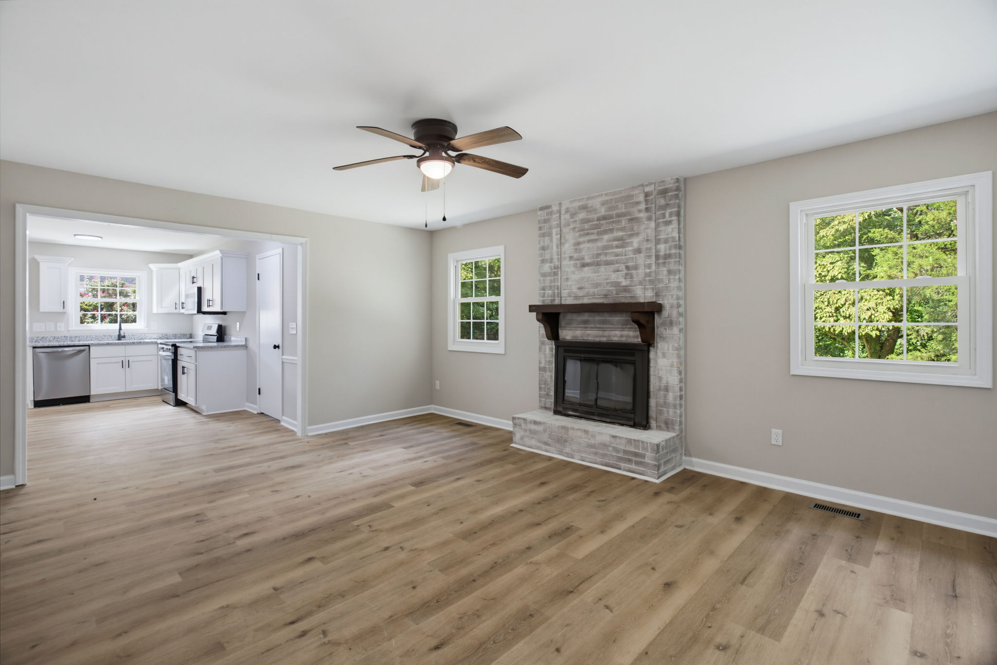 3325 Colony Dr-17