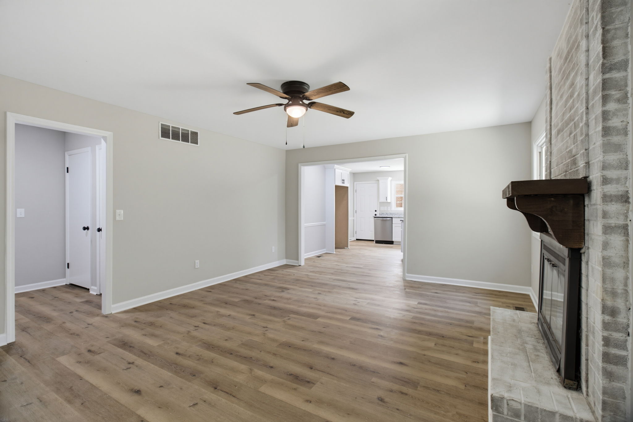 3325 Colony Dr-18