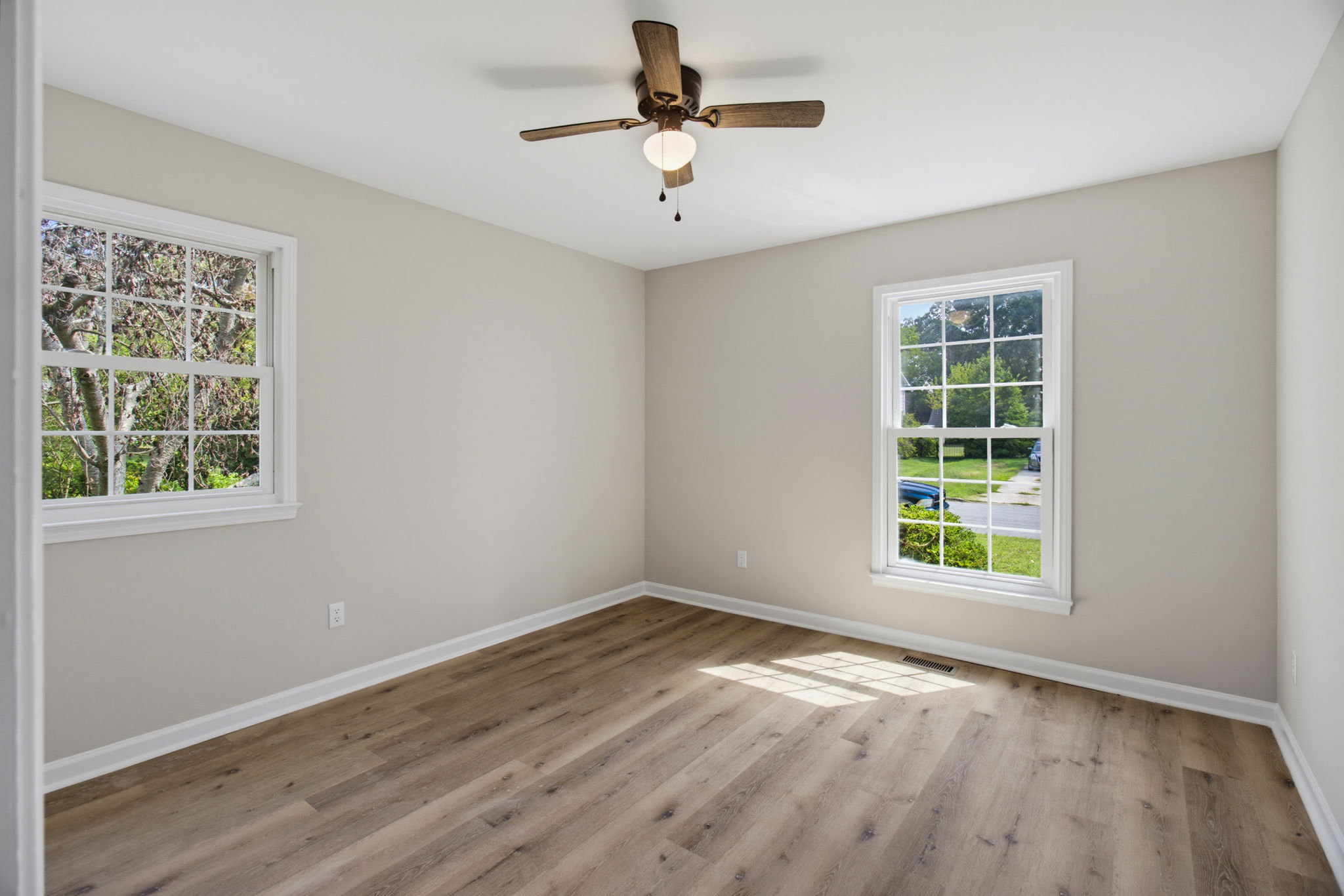 3325 Colony Dr-22