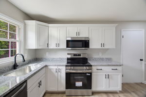 3325 Colony Dr-11