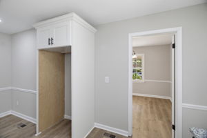 3325 Colony Dr-13