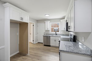 3325 Colony Dr-15