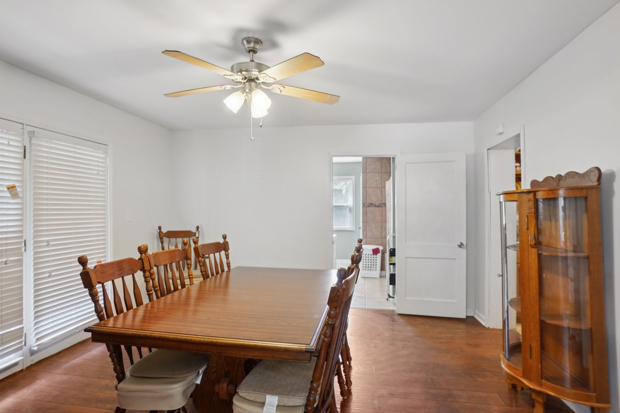 Fairview Dr-S3007-014.jpg