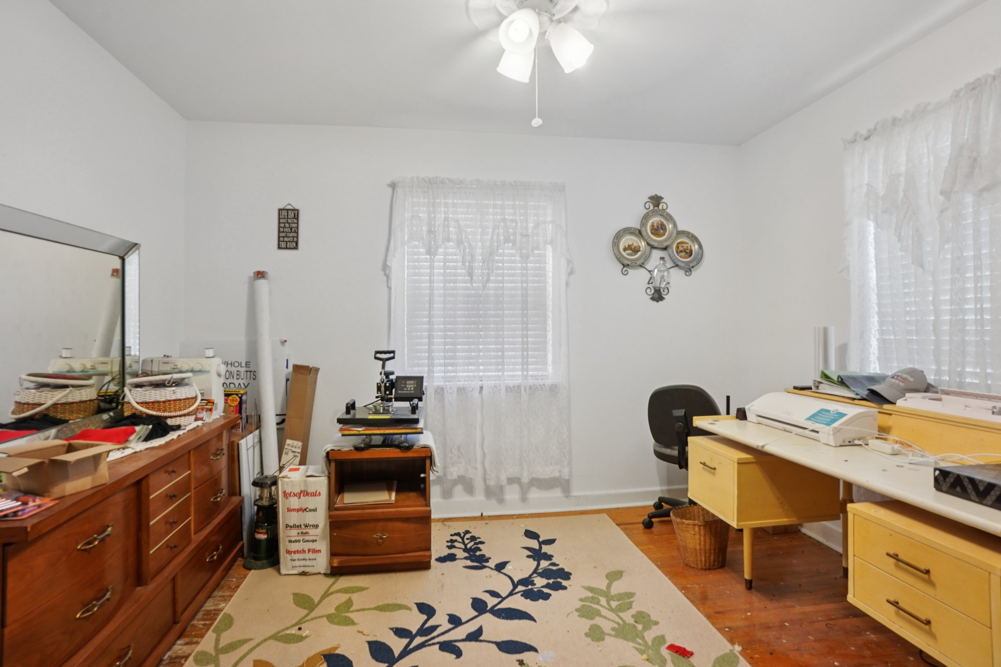 Fairview Dr-S3007-016.jpg