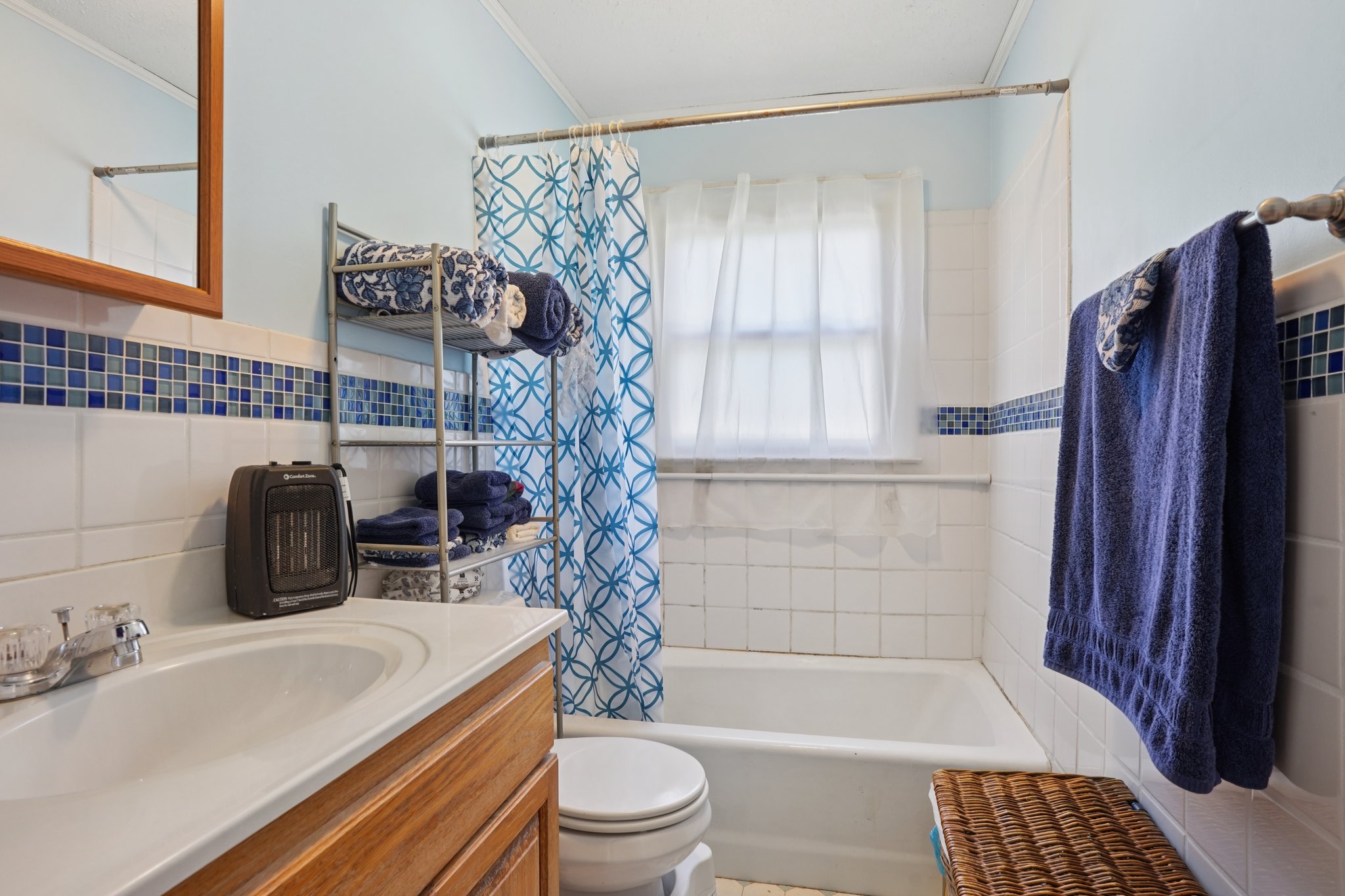 Fairview Dr-S3007-019.jpg