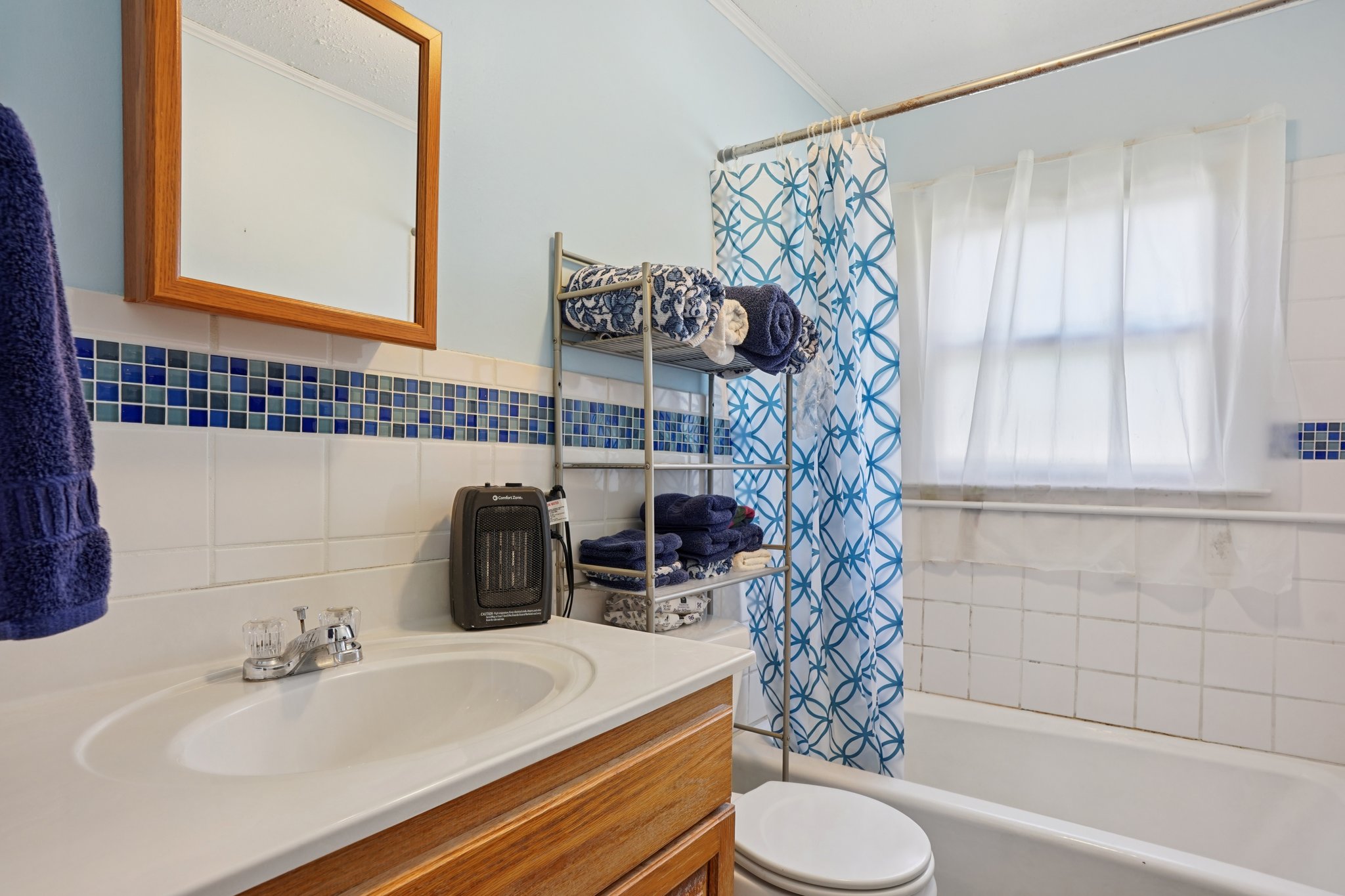 Fairview Dr-S3007-020.jpg