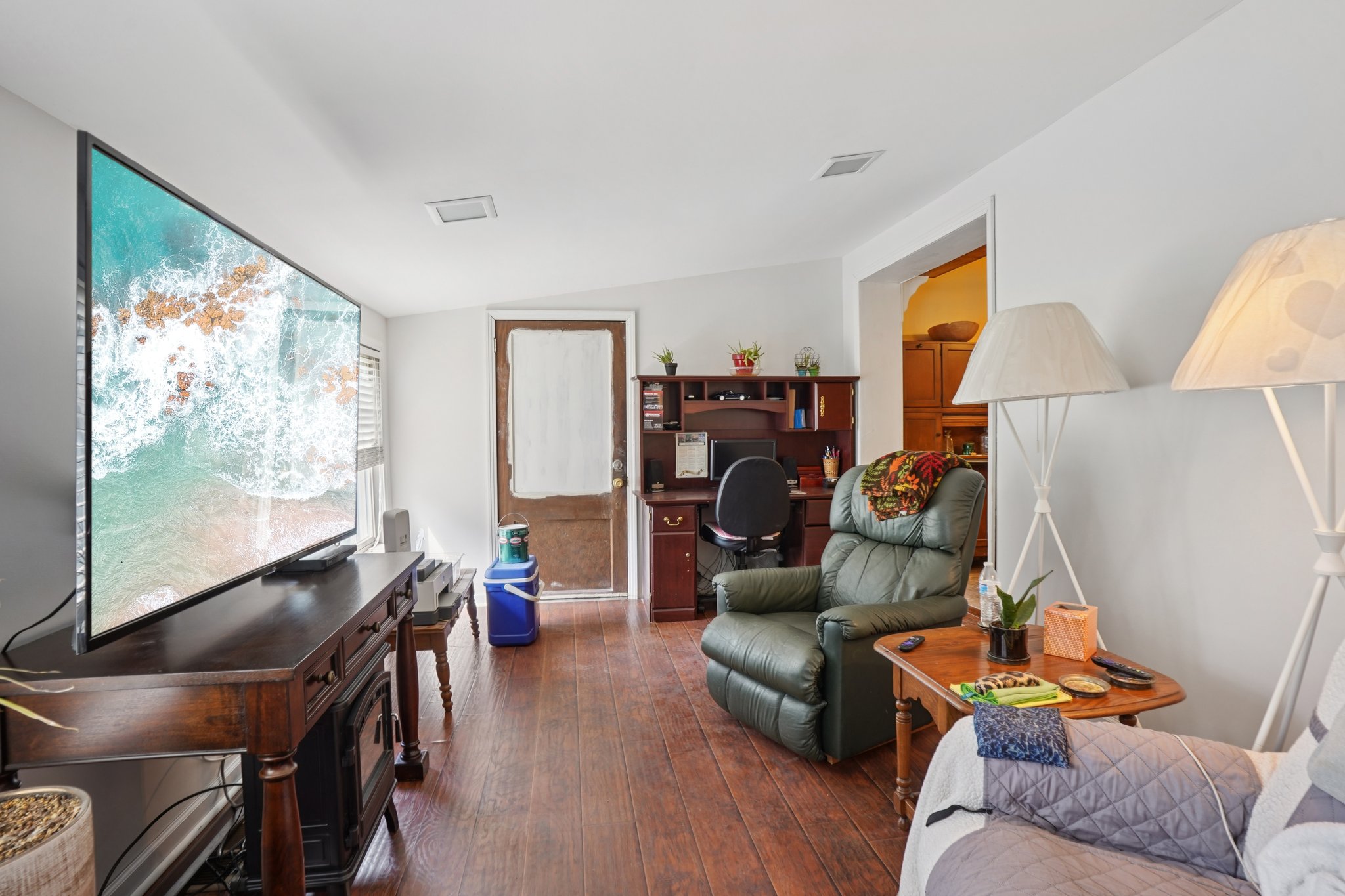 Fairview Dr-S3007-027.jpg