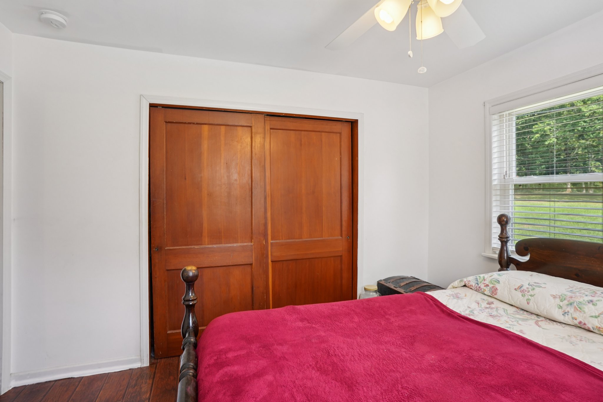 Fairview Dr-S3007-032.jpg