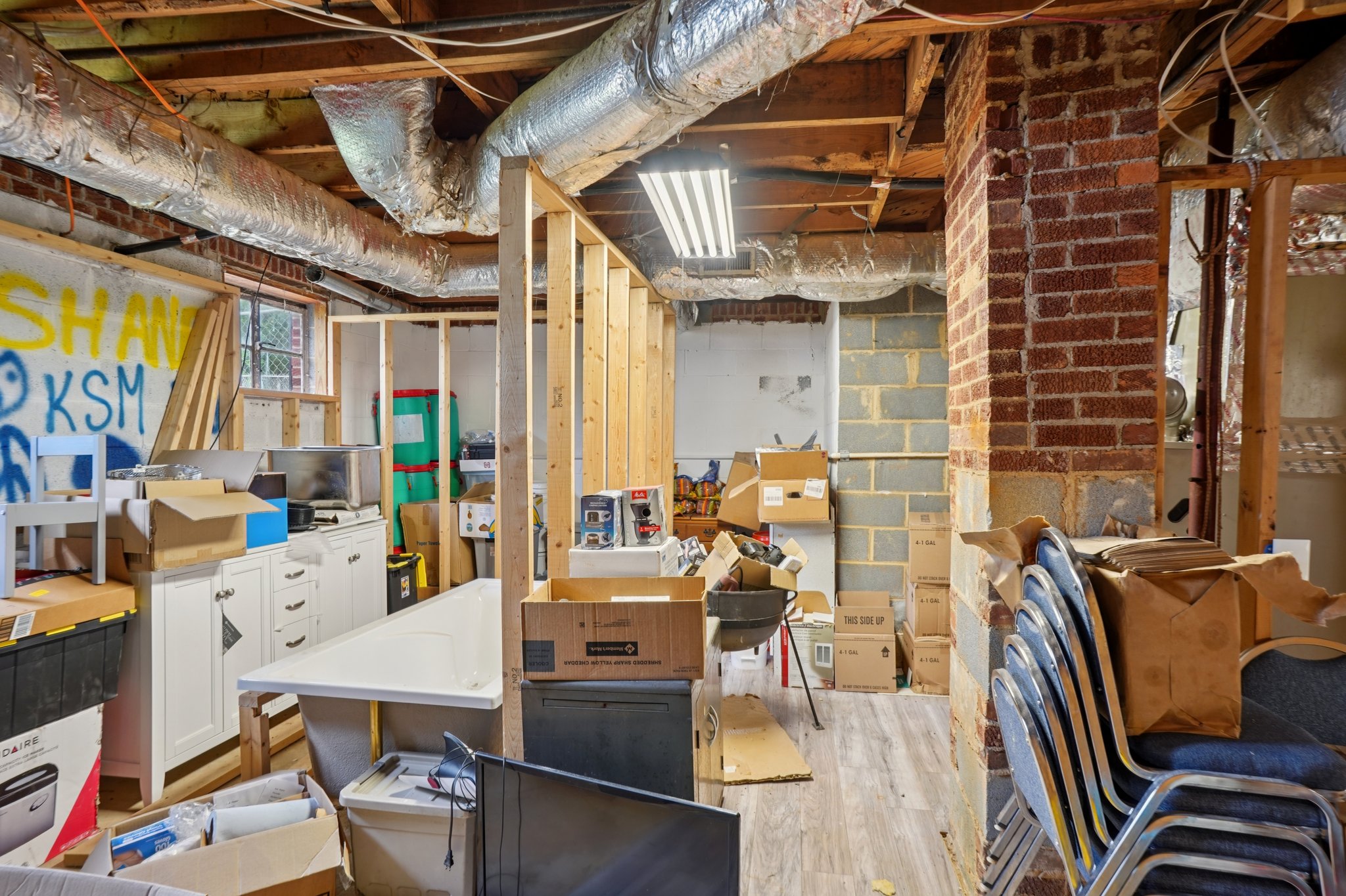 Fairview Dr-S3007-038.jpg