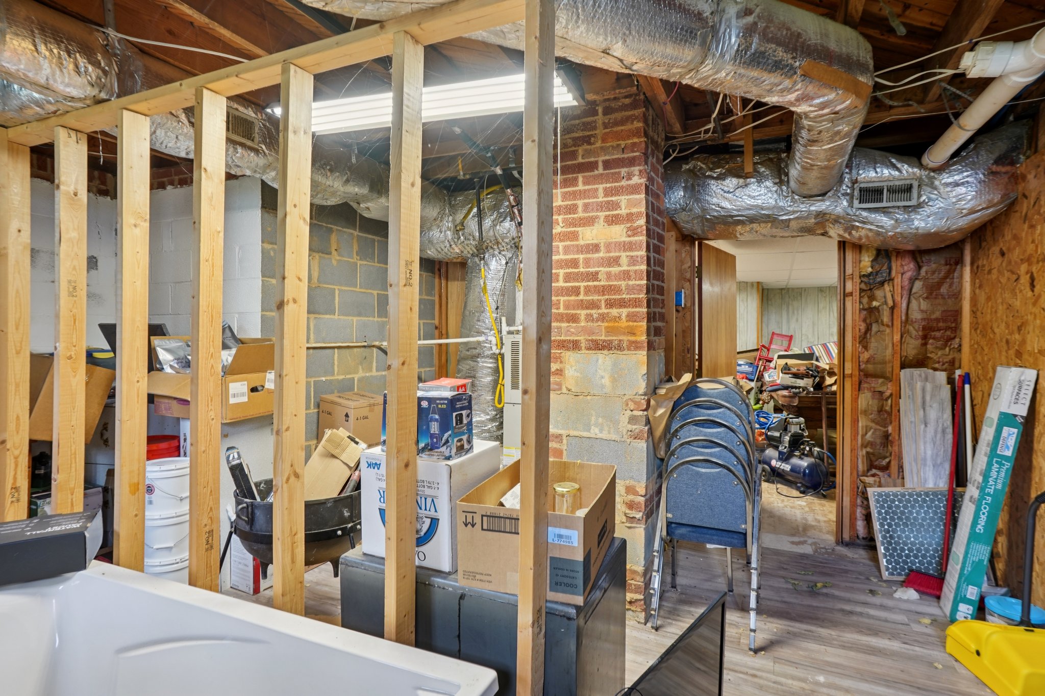 Fairview Dr-S3007-039.jpg