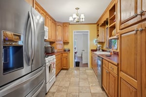 Fairview Dr-S3007-008.jpg