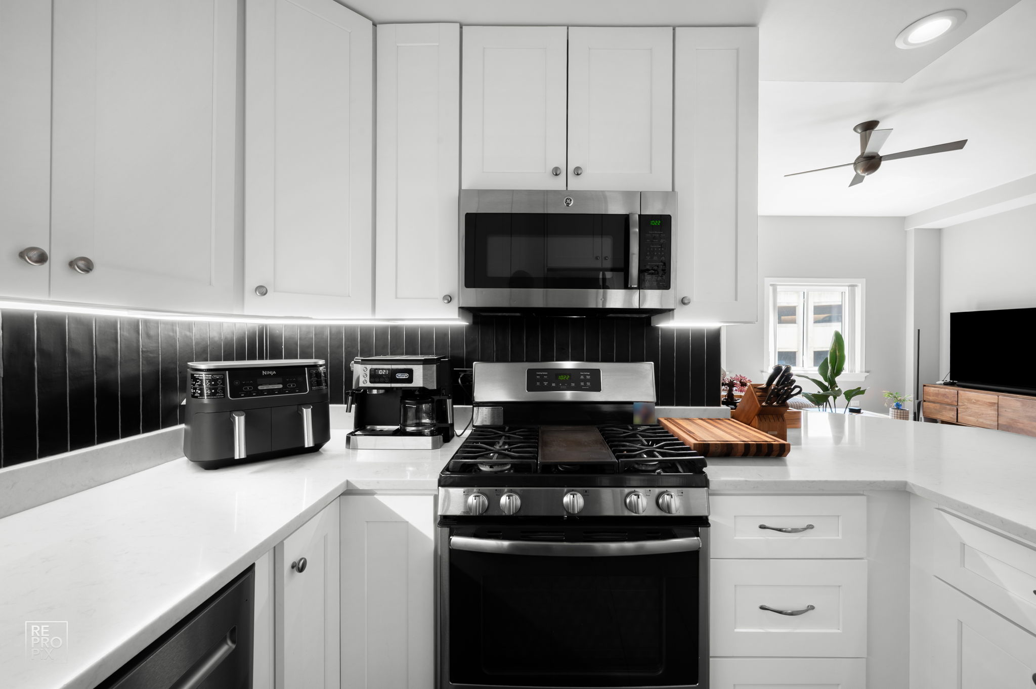 3325 N Lincoln Ave, Chicago, IL 60657_008