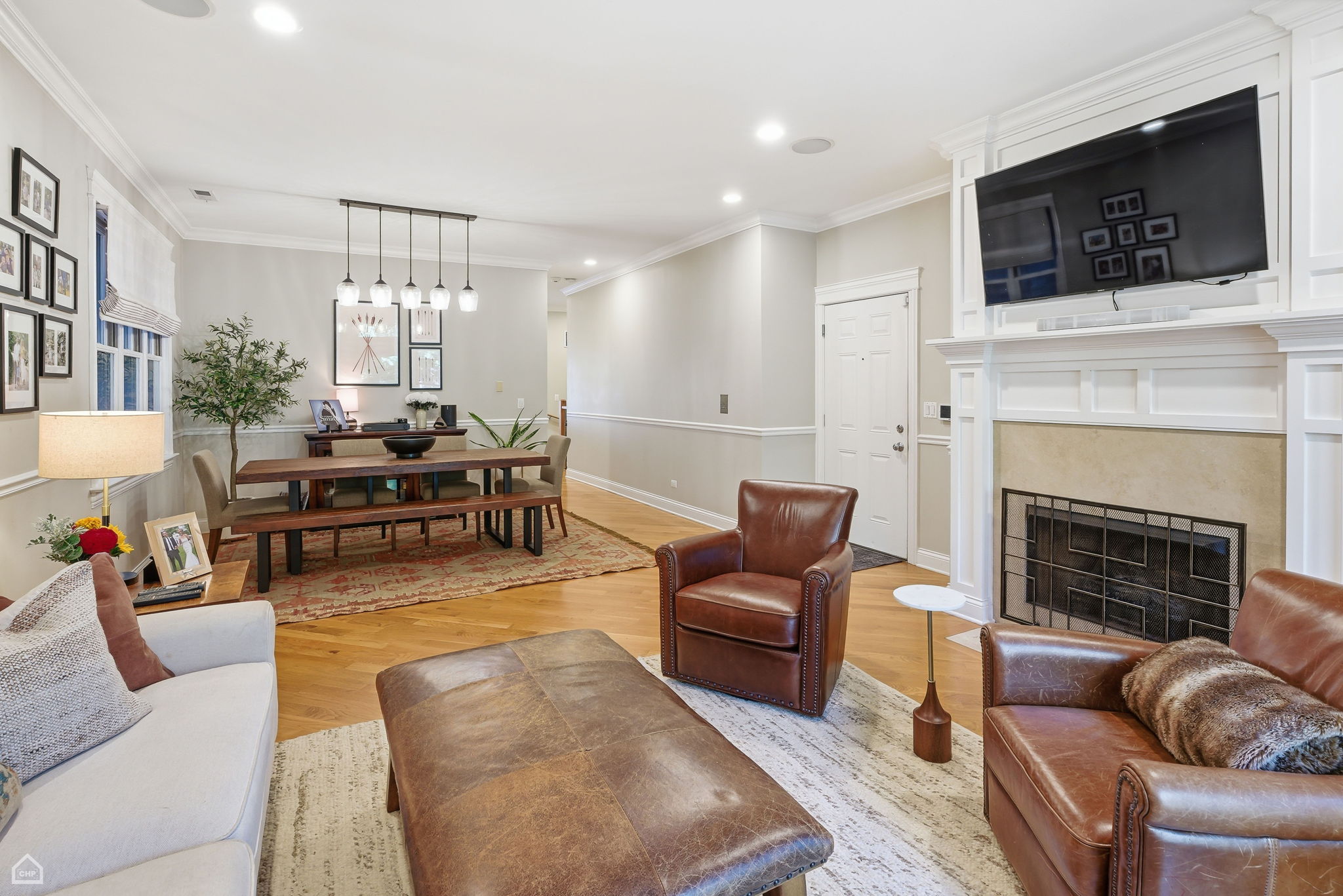 3325 N Seminary Ave 1N - Matt Liss_CHP2025_024