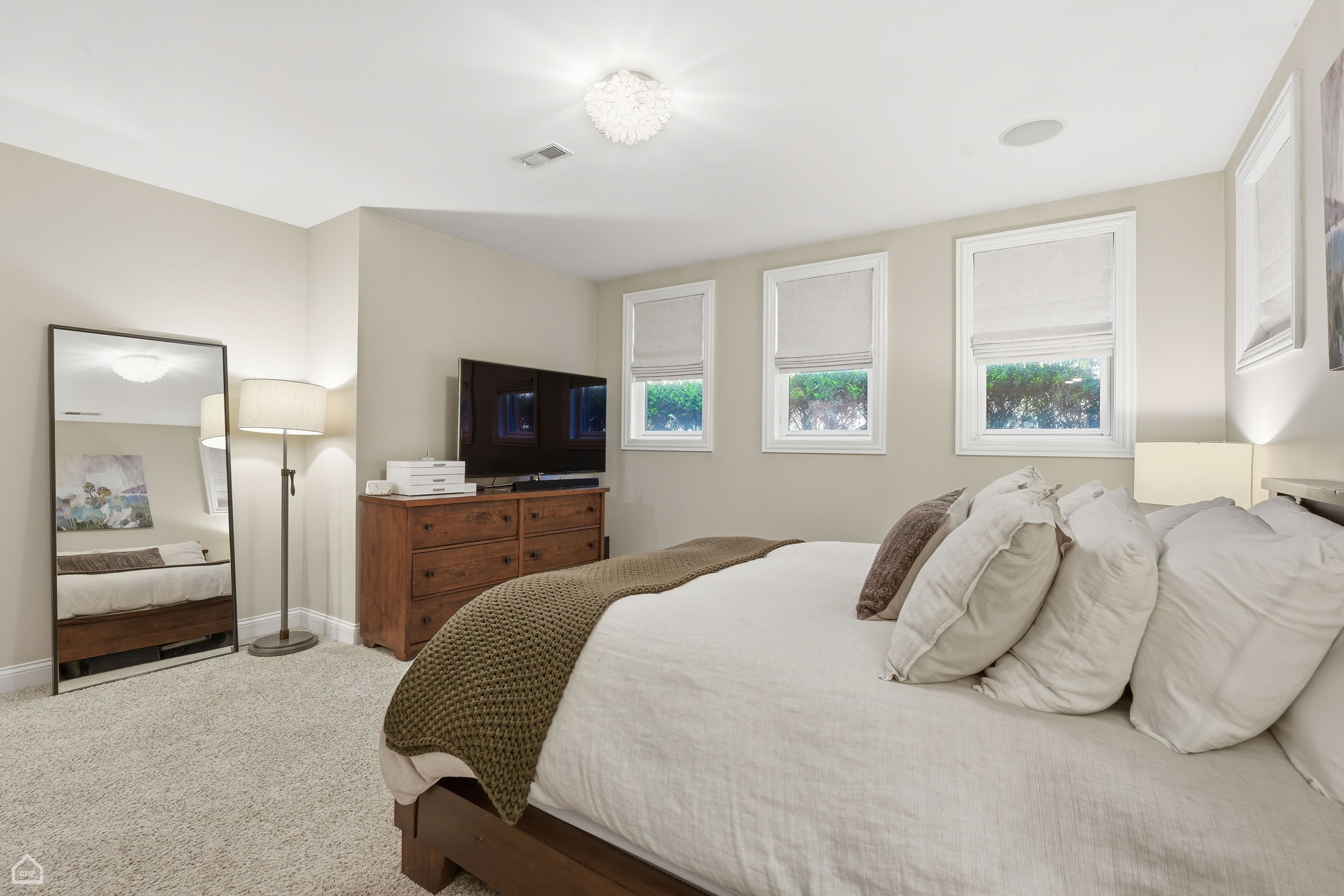 3325 N Seminary Ave 1N - Matt Liss_CHP2025_034