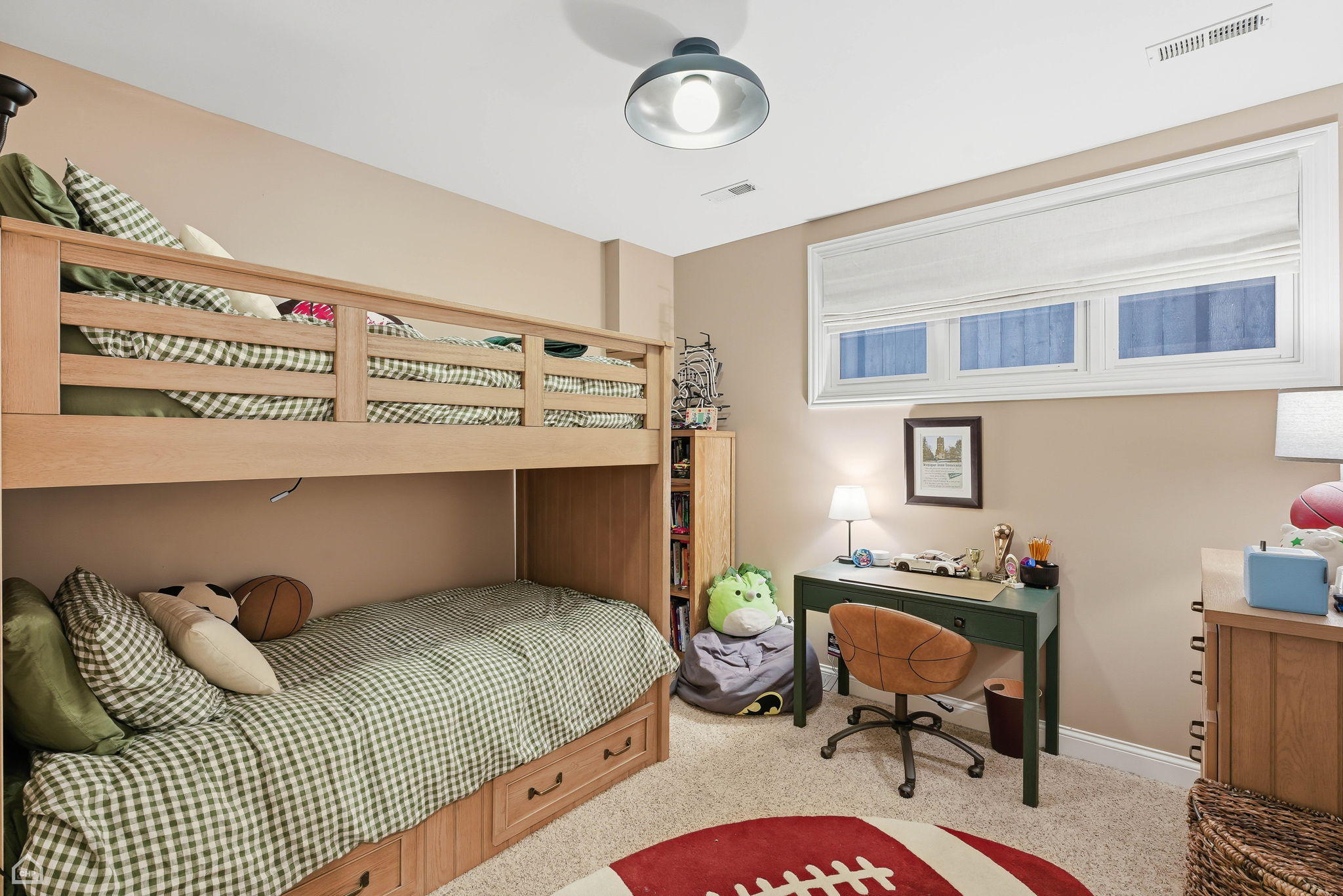 3325 N Seminary Ave 1N - Matt Liss_CHP2025_037