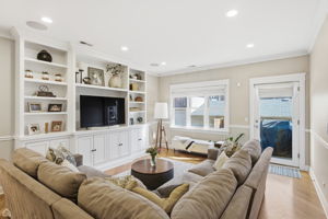 3325 N Seminary Ave 1N - Matt Liss_CHP2025_010