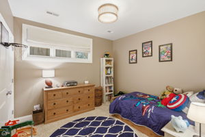 3325 N Seminary Ave 1N - Matt Liss_CHP2025_038