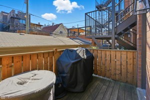 3325 N Seminary Ave 1N - Matt Liss_CHP2025_040