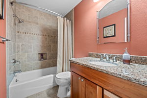 Upper Level Full Hall Bathroom