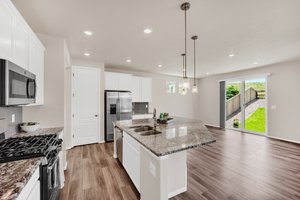 Kitchen/Dining