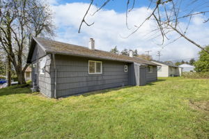 Newer exterior paint & windows!