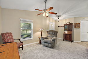 Foyer/ Living Room