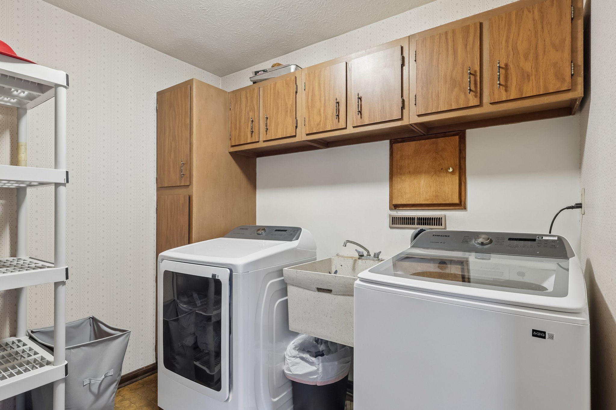 S Maple Ln-S1905-040.jpg