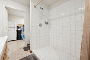  Photo 52