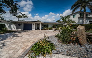 Front Exterior10