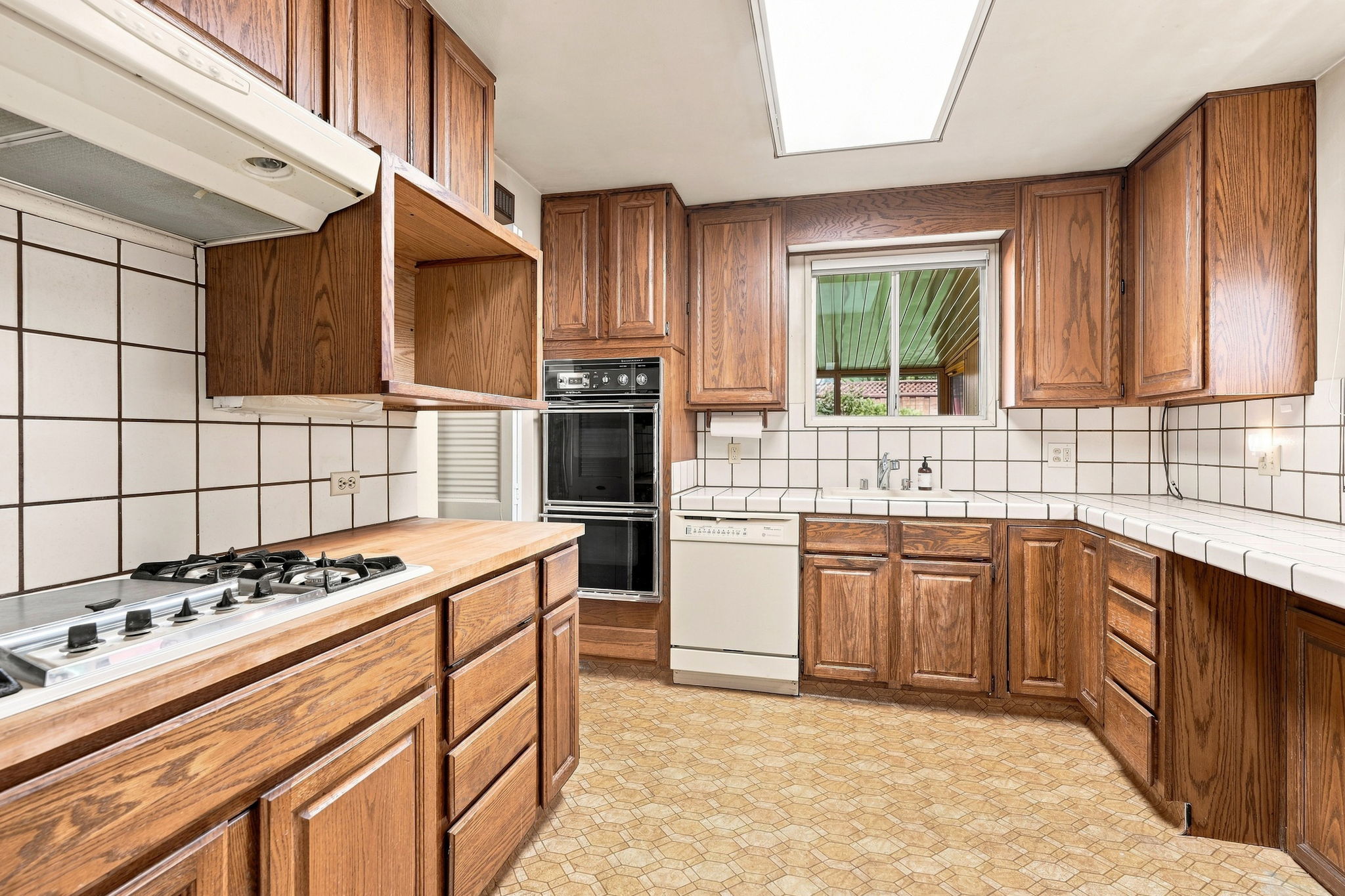 012_F8_333 G St Redwood City