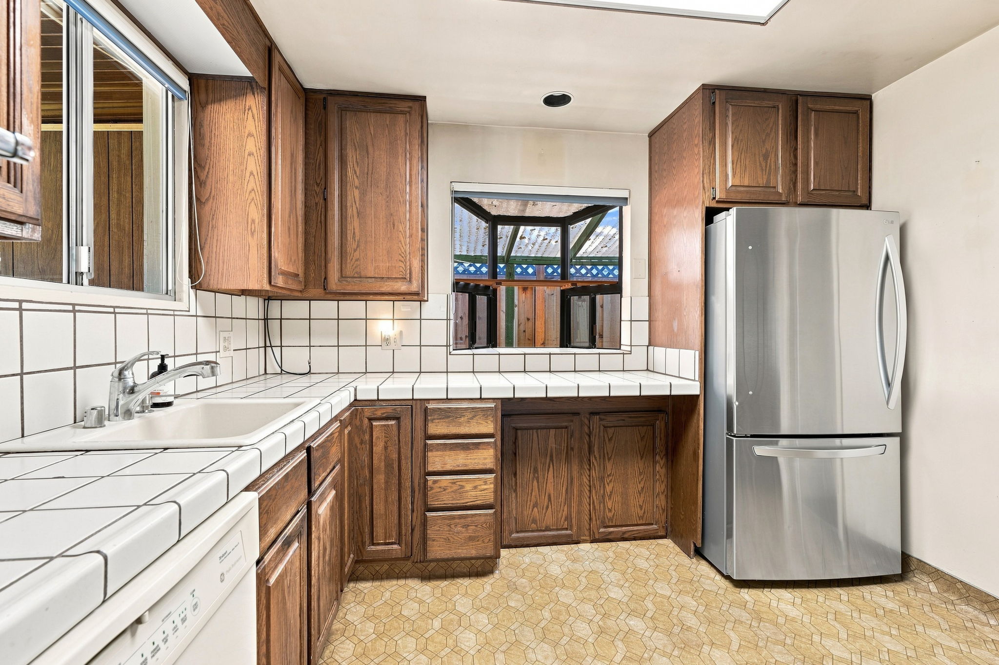 013_F8_333 G St Redwood City