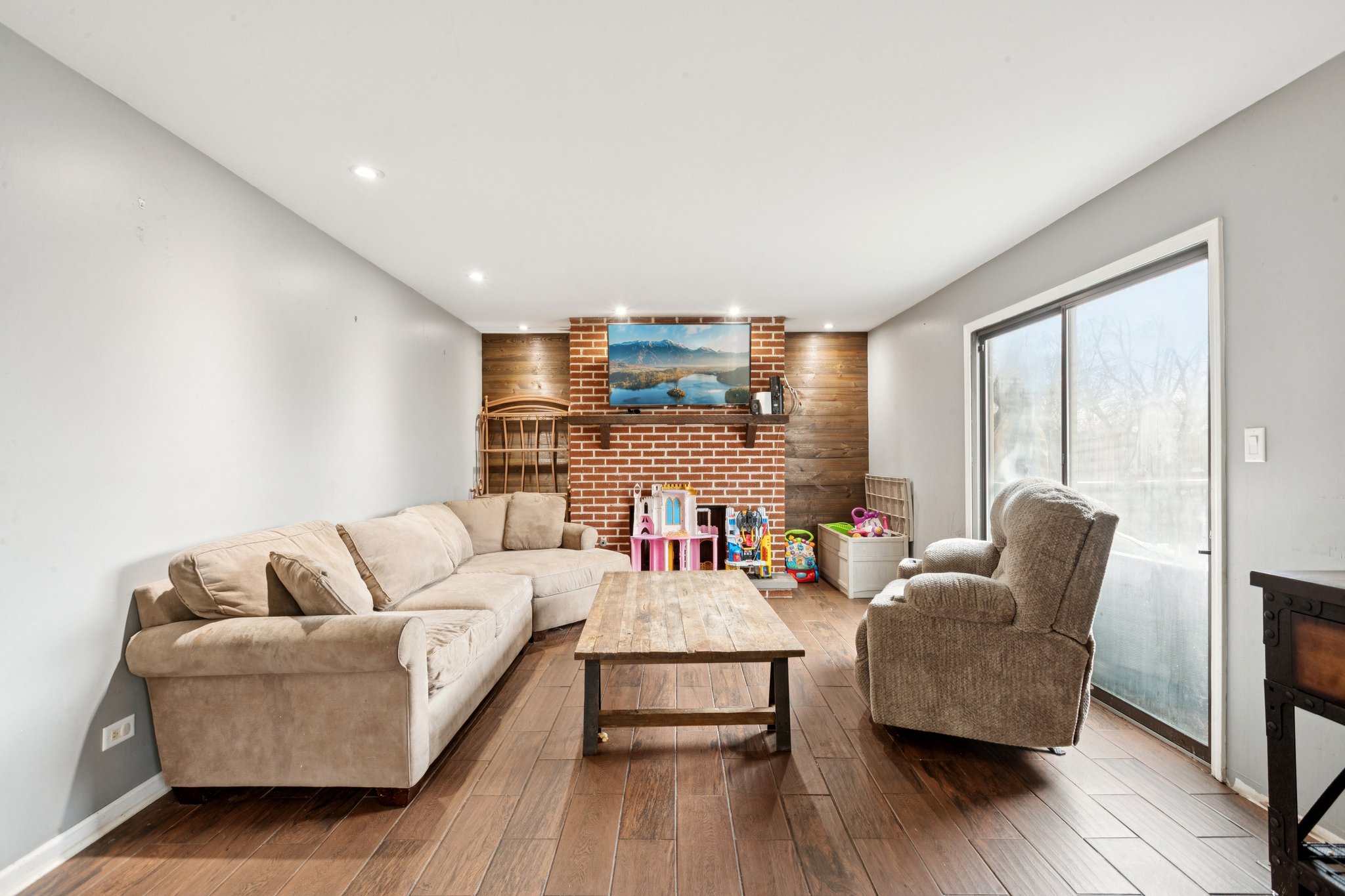 Grosvenor Ct-S1203-009.jpg