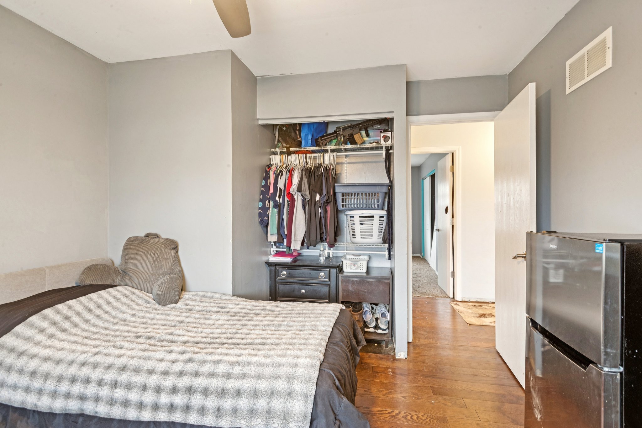 Grosvenor Ct-S1203-025.jpg