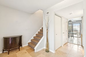 Grosvenor Ct-S1203-005.jpg