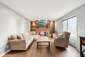 Grosvenor Ct-S1203-009.jpg