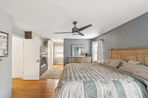 Grosvenor Ct-S1203-031.jpg