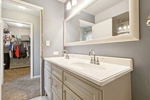 Grosvenor Ct-S1203-034.jpg