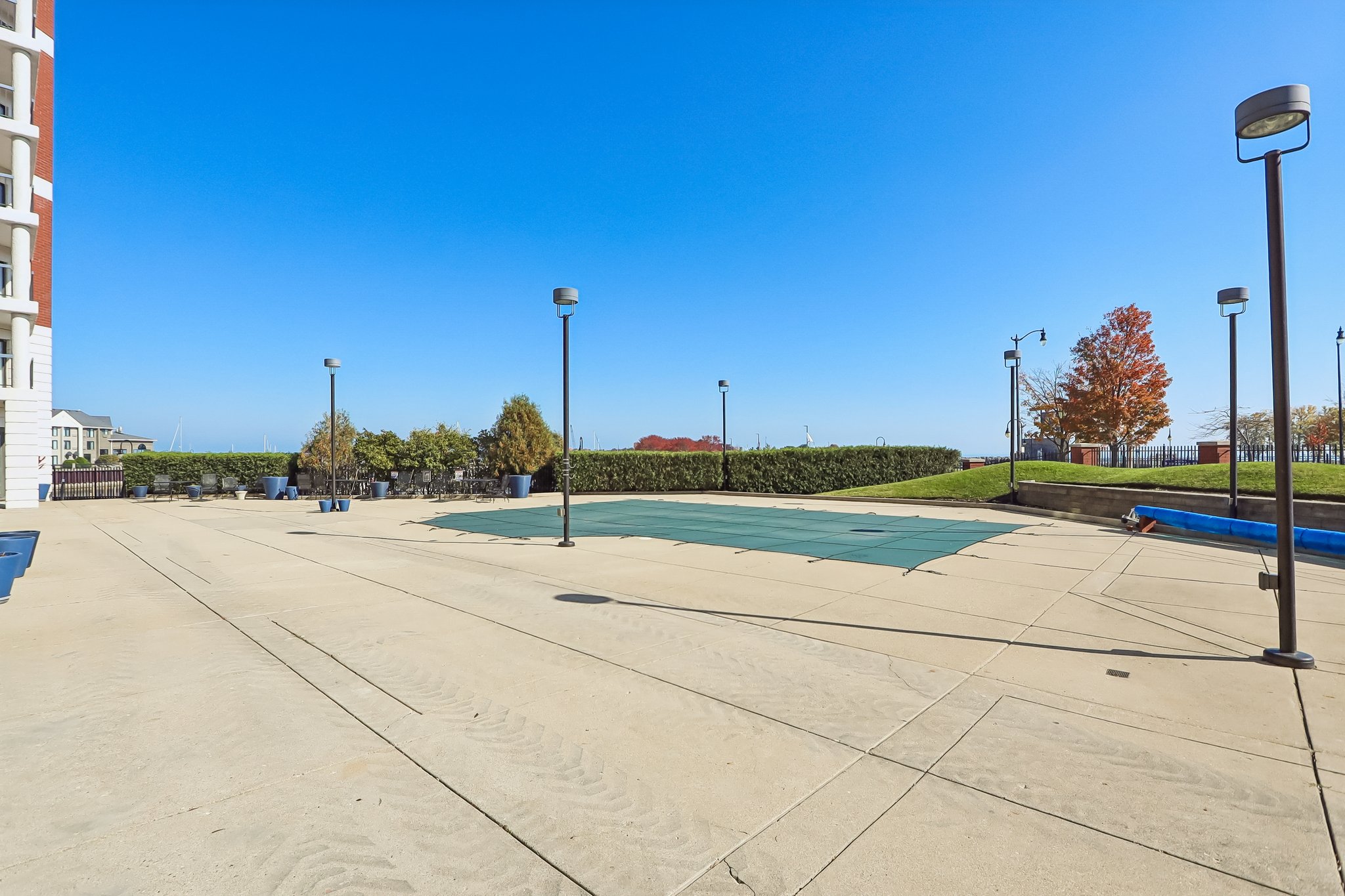 Lake Ave-2310-919.jpg