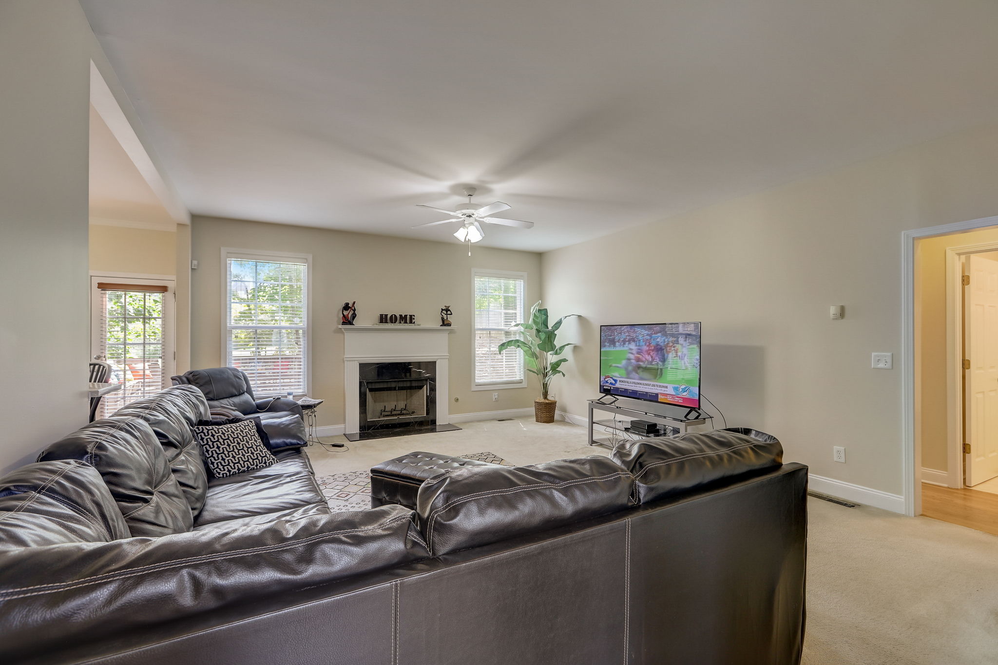 McCook Cir NW-010