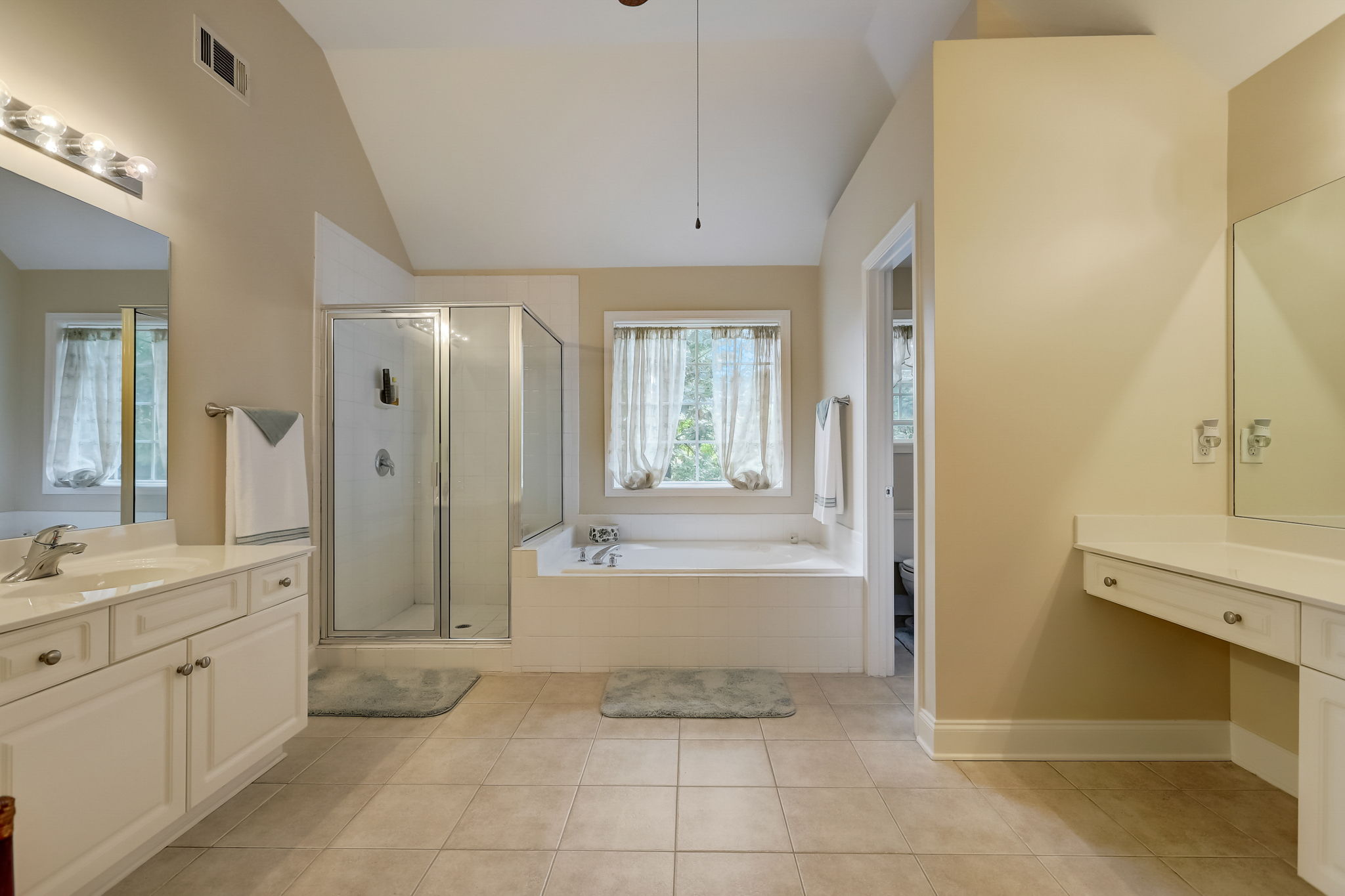 McCook Cir NW-027