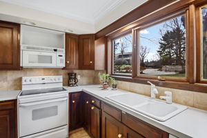 333 N Portage Path, Akron, OH 44303, USA Photo 12