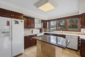 333 N Portage Path, Akron, OH 44303, USA Photo 9