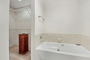 333 N Portage Path, Akron, OH 44303, USA Photo 23